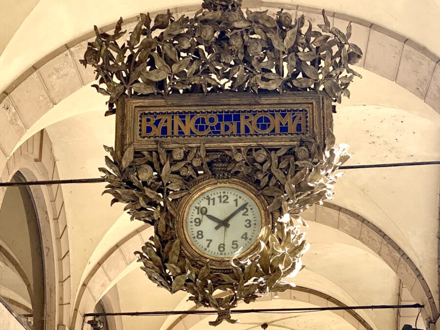 Bologna Uhr