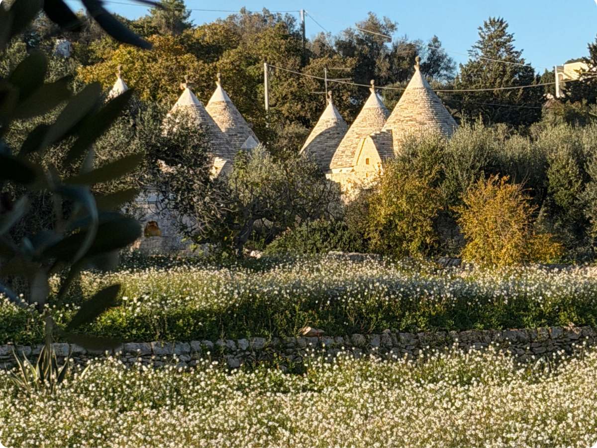 Trulli in Apulien, Valle d'Itria im Winter