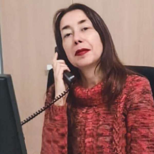 Daniela D'Alessandro Daniela d'Alessandro - Bürokratie-Lotsin