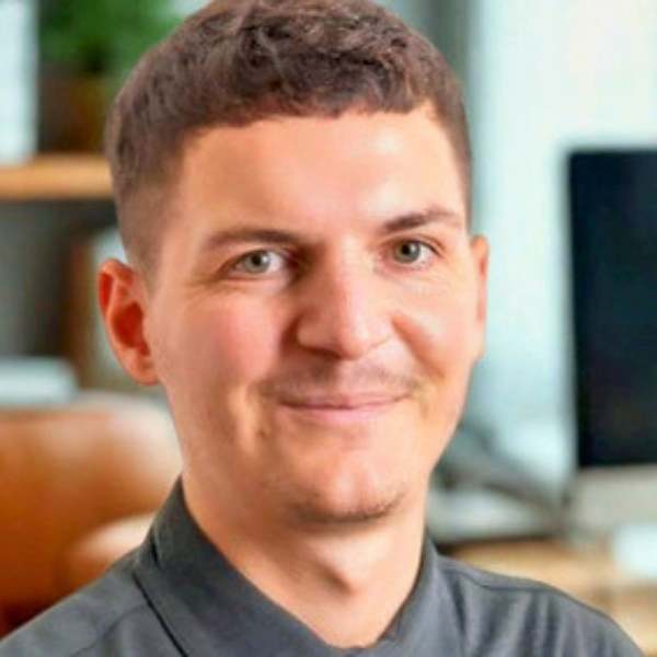 Manuel Sika Sichtbarkeitsexperte Manuel Sika - SEO und GEO Experte bei Italiaessenza