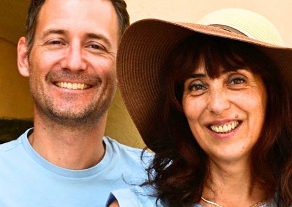Tiziana und MAx von Maremma Geheimtipp auf der Piazza von ItaliaEssenza