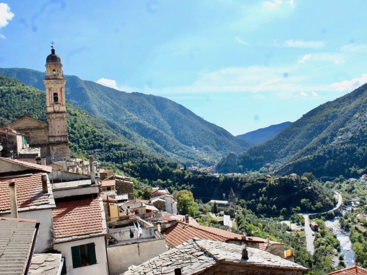 Immobilien im ligurischen Bergdorf Faszinierende Bergdörfer an Liguriens Küste