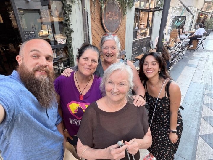 Viviana Gruppenfoto La Familia - Ausgewandert in die Abruzzen